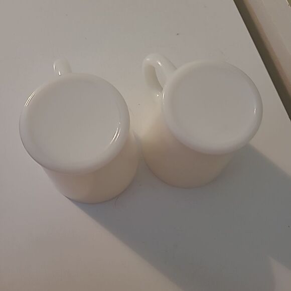 Set of 2 Milk Glass Mugs - Picture 5 of 5